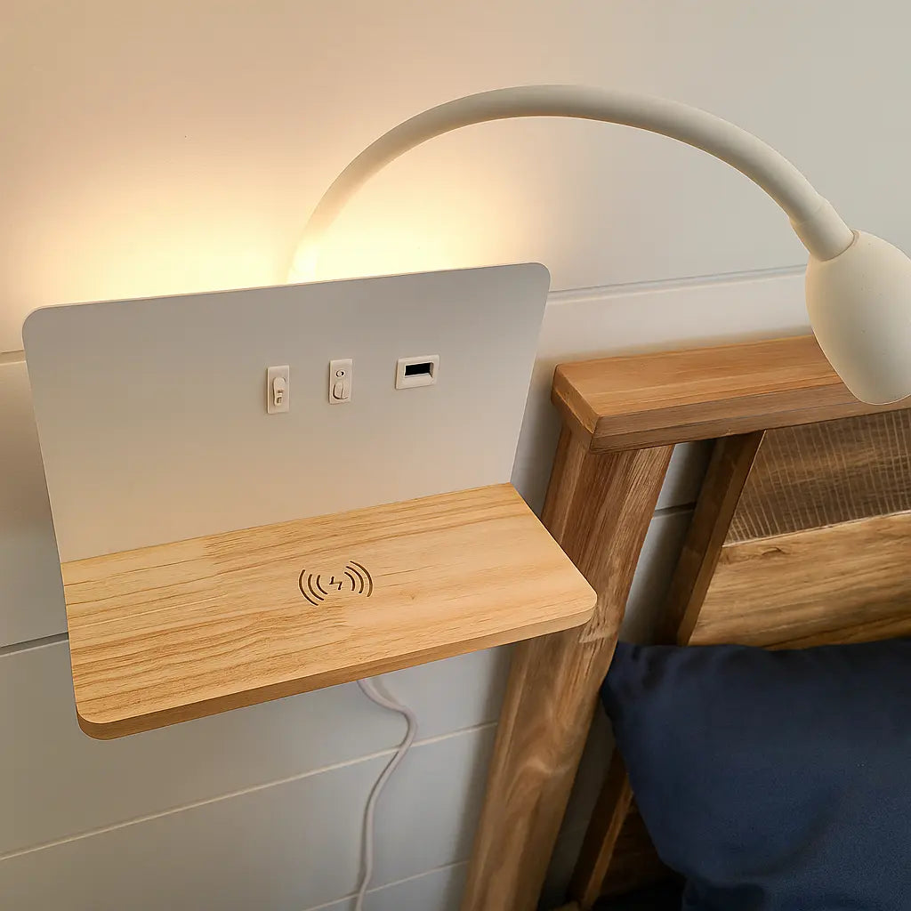 Applique murale LED avec liseuse, USB et chargeur sans fil – Étagère bois design pour chevet ou bureau