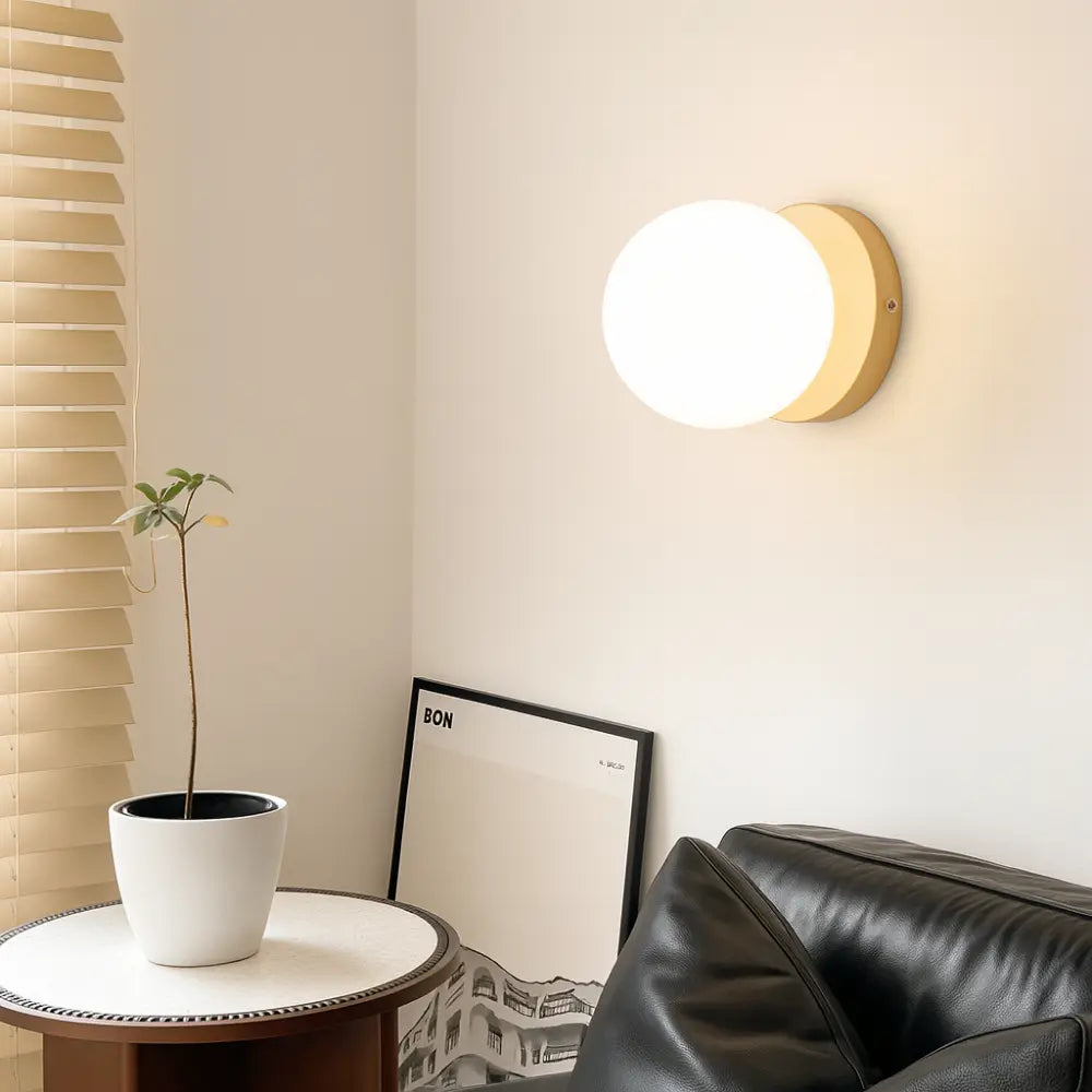 Applique murale LED en verre opale – Style scandinave et chaleureux