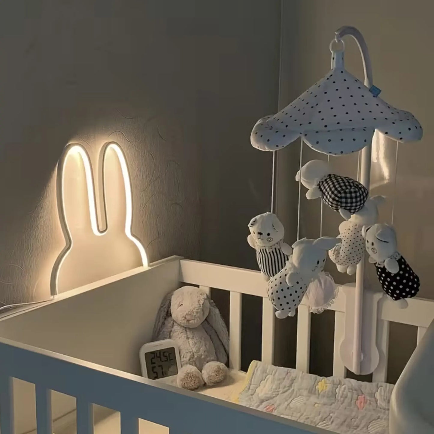 Applique murale LED lapin avec câble – veilleuse décorative chambre enfant