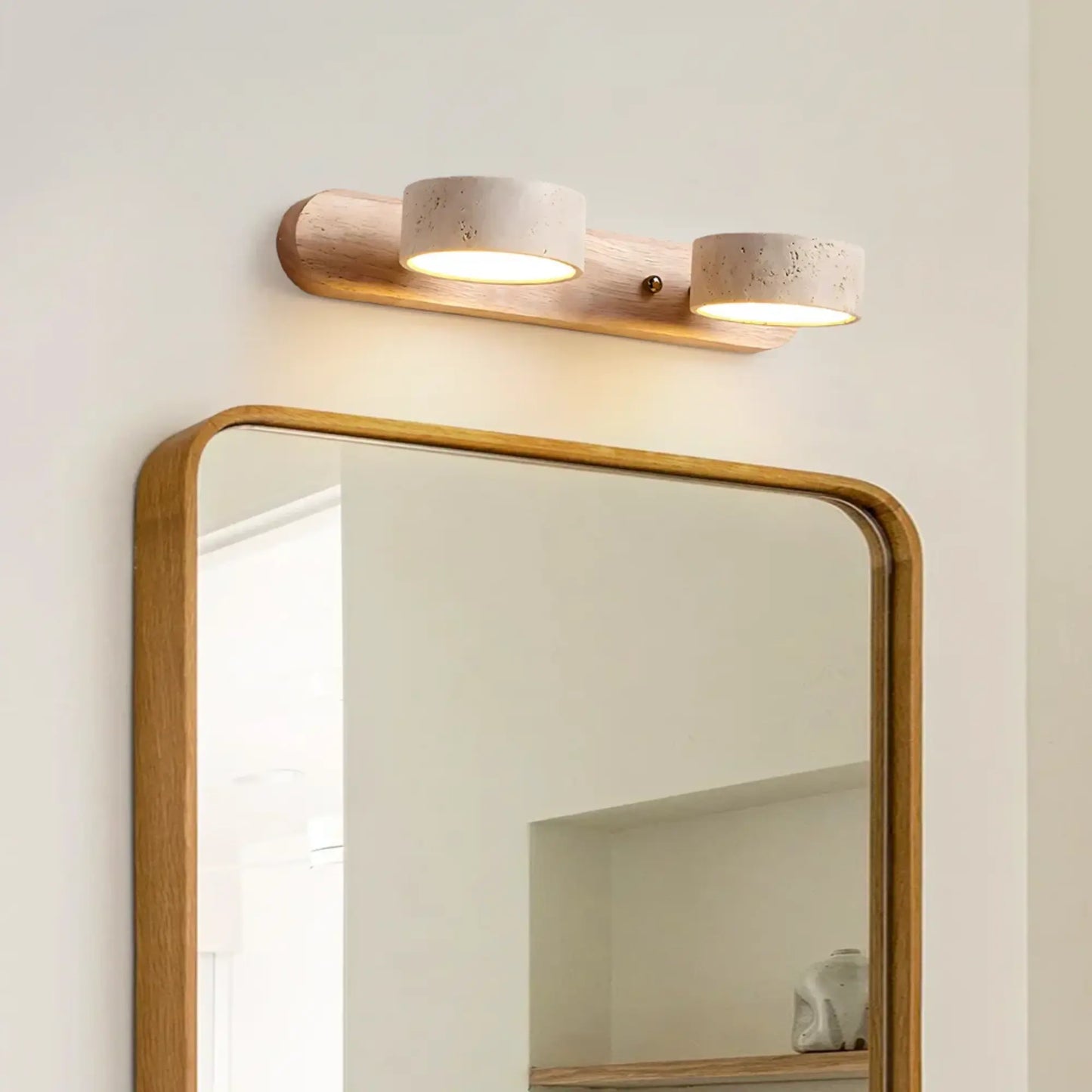 Applique murale LED salle de bain – Bois clair & travertin, design minimaliste