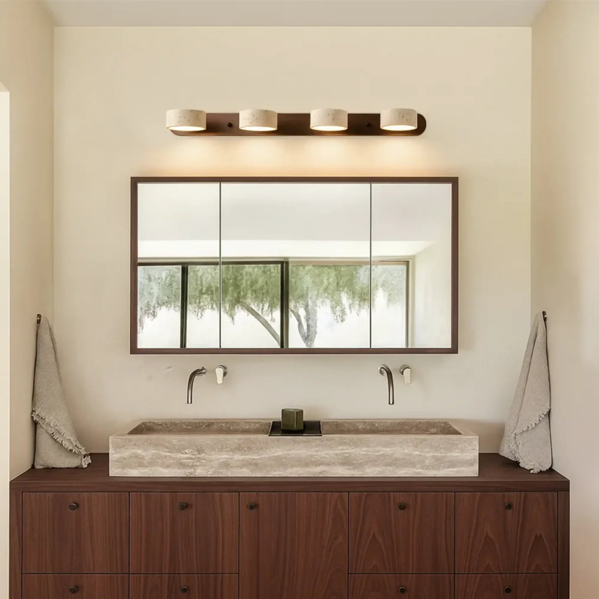 Applique murale LED salle de bain – Bois clair & travertin, design minimaliste