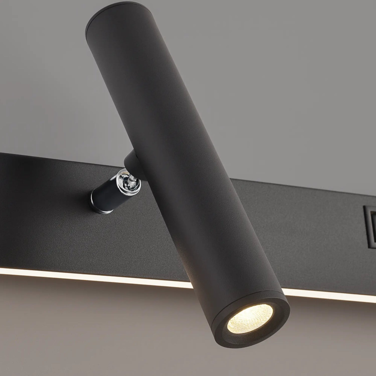 Applique murale avec liseuse LED, interrupteur et chargeur USB intégré