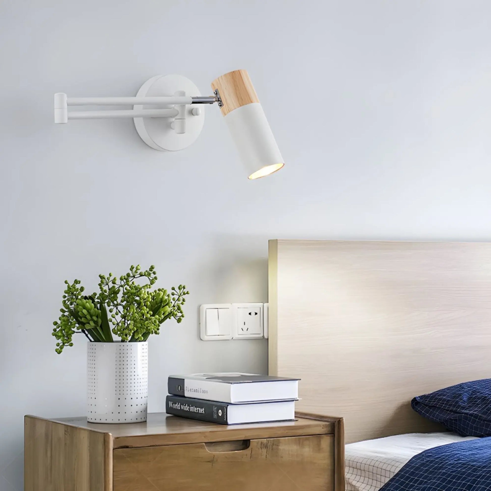 Applique murale design orientable – bras télescopique, chambre ou bureau