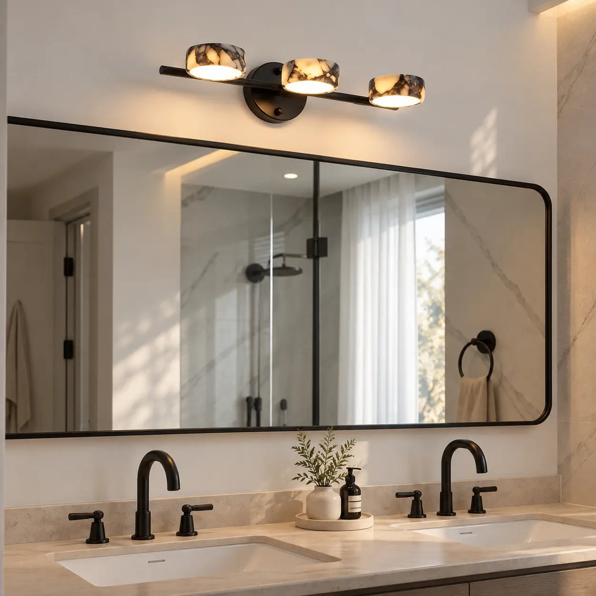 Applique murale salle de bain LED noire en marbre naturel – 3 lumières