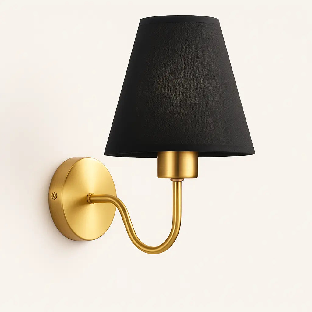Applique murale dorée avec abat-jour en tissu – Style moderne