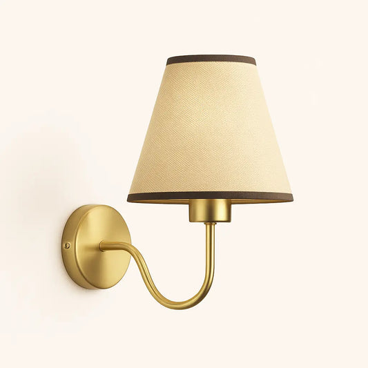 Applique murale dorée avec abat-jour en tissu – Style moderne