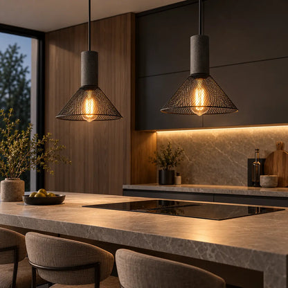 Suspension Industrielle Noire en Métal – Luminaire Vintage E27
